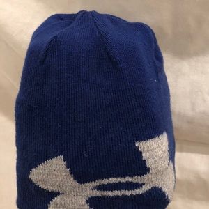 Kids Under Armour snow hat, reversible!